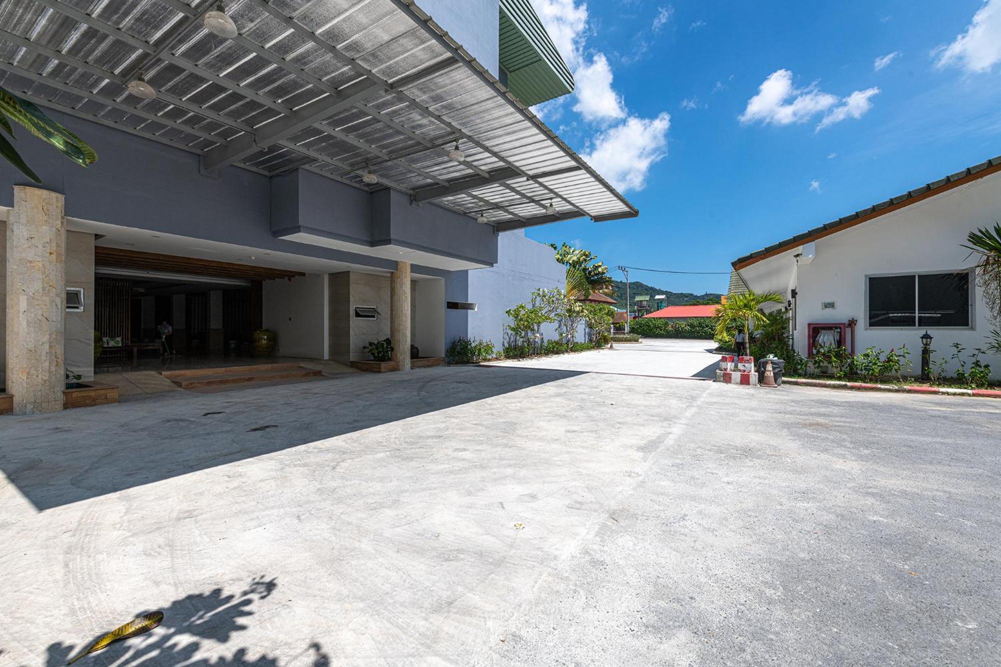 Blue Beach Grand Resort And Spa In Chalong Phuket By Dayuu Ban Saiyuan Buitenkant foto