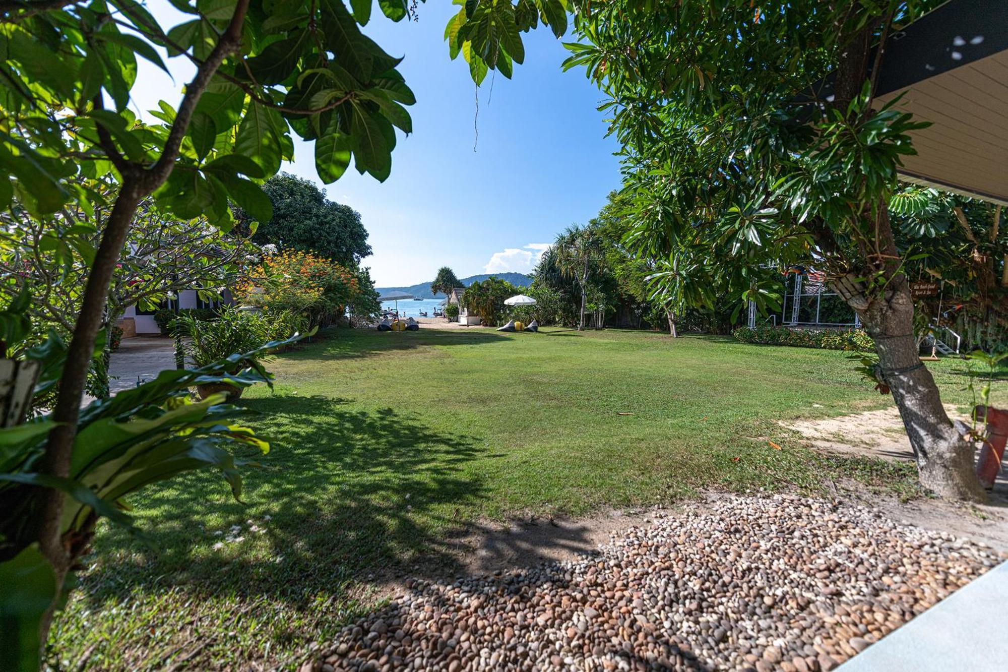 Blue Beach Grand Resort And Spa In Chalong Phuket By Dayuu Ban Saiyuan Buitenkant foto