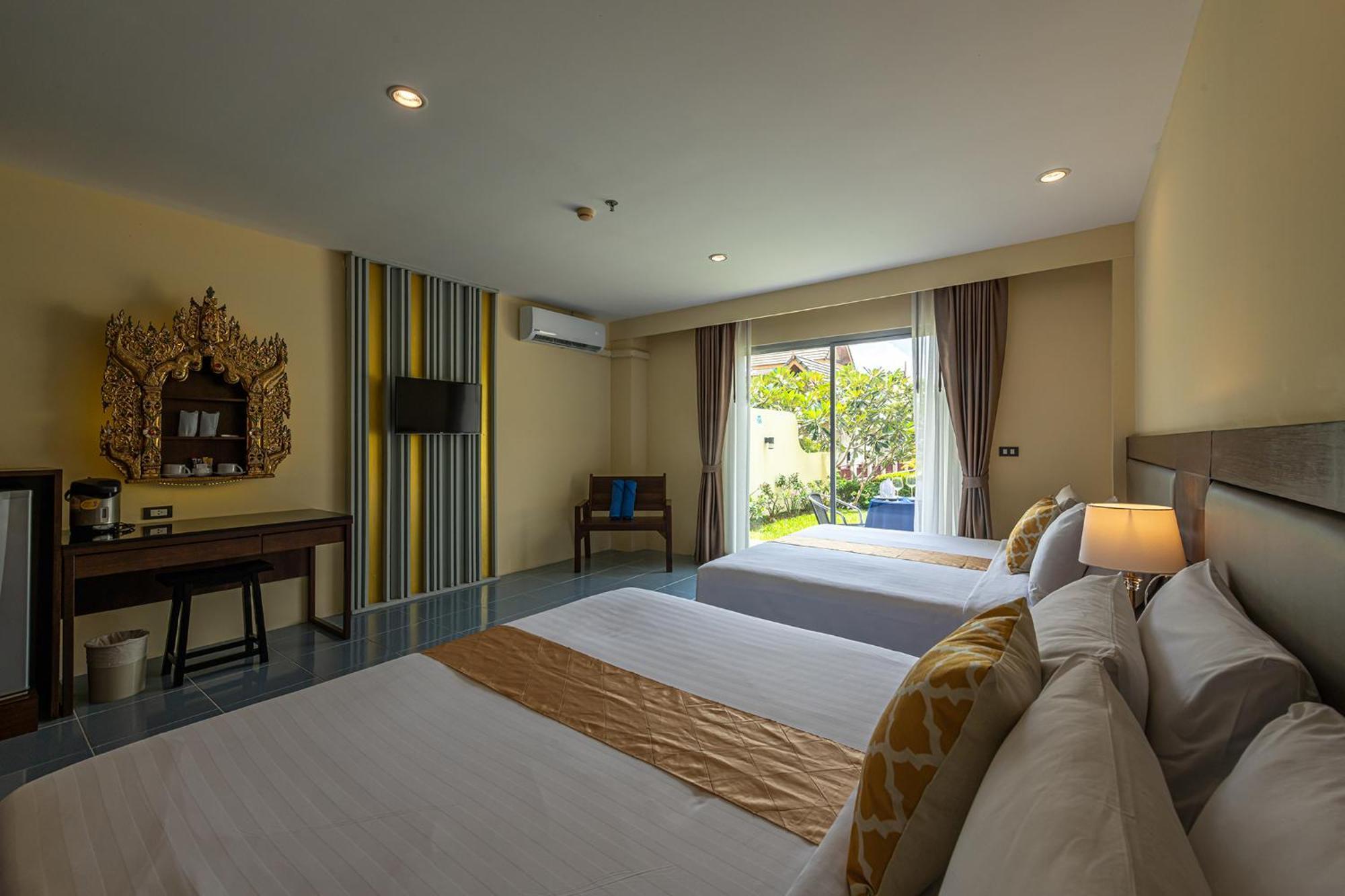 Blue Beach Grand Resort And Spa In Chalong Phuket By Dayuu Ban Saiyuan Buitenkant foto