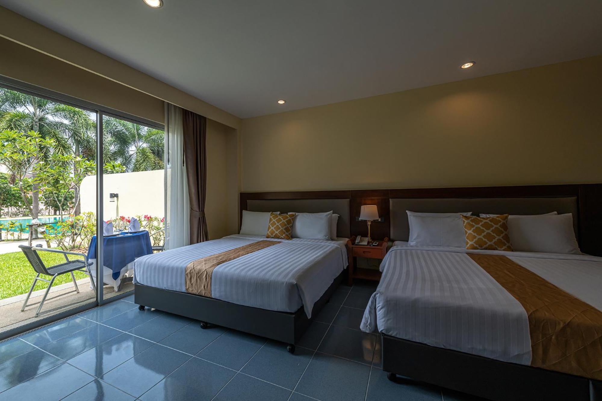 Blue Beach Grand Resort And Spa In Chalong Phuket By Dayuu Ban Saiyuan Buitenkant foto