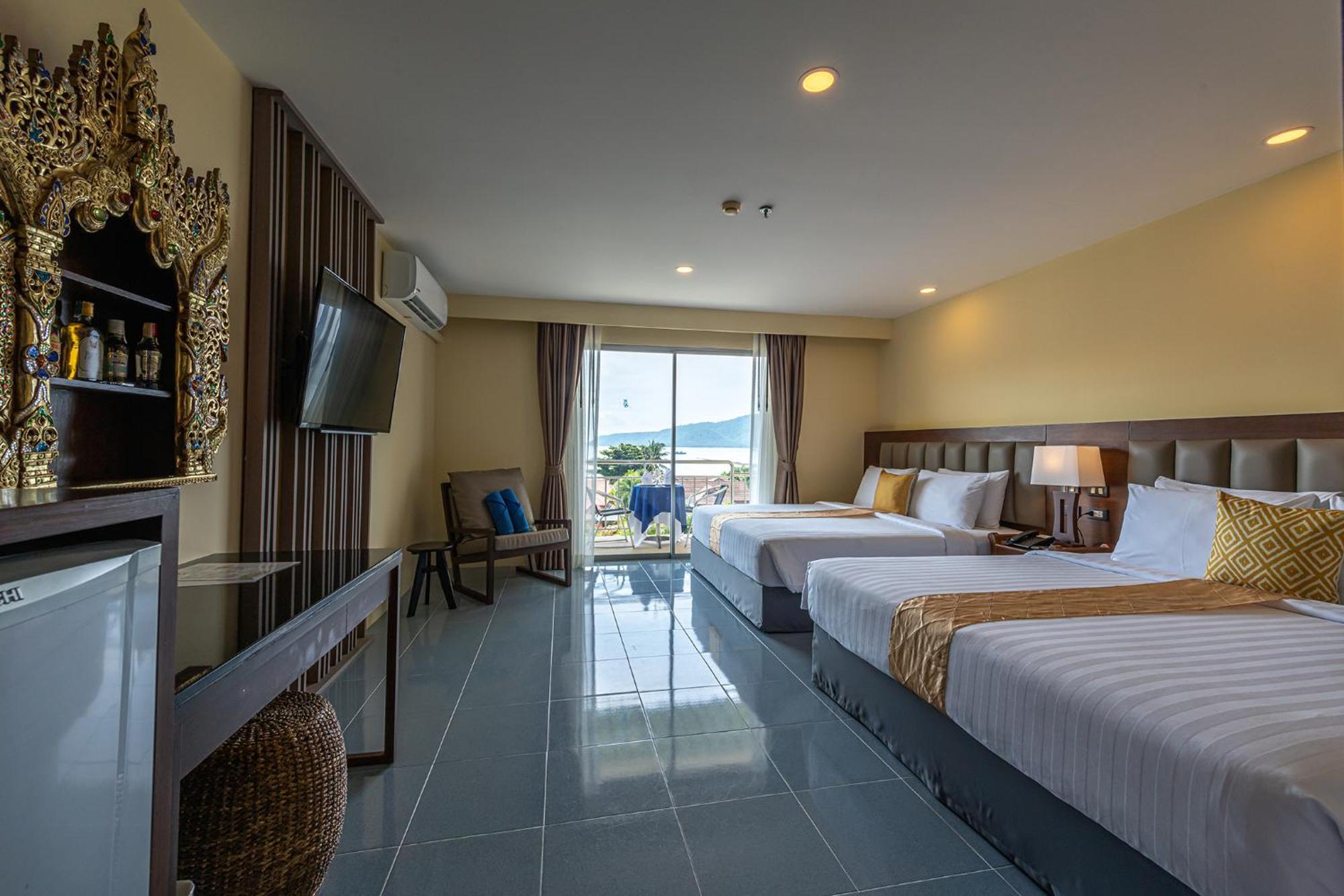Blue Beach Grand Resort And Spa In Chalong Phuket By Dayuu Ban Saiyuan Buitenkant foto