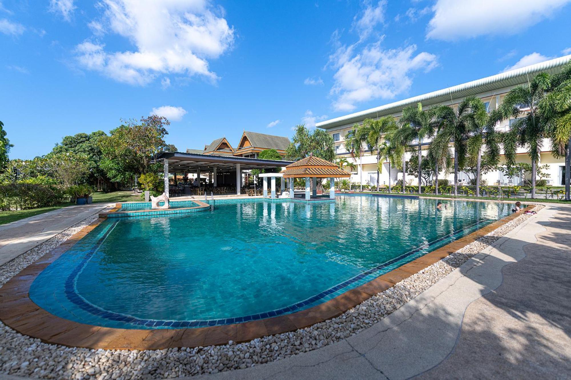 Blue Beach Grand Resort And Spa In Chalong Phuket By Dayuu Ban Saiyuan Buitenkant foto