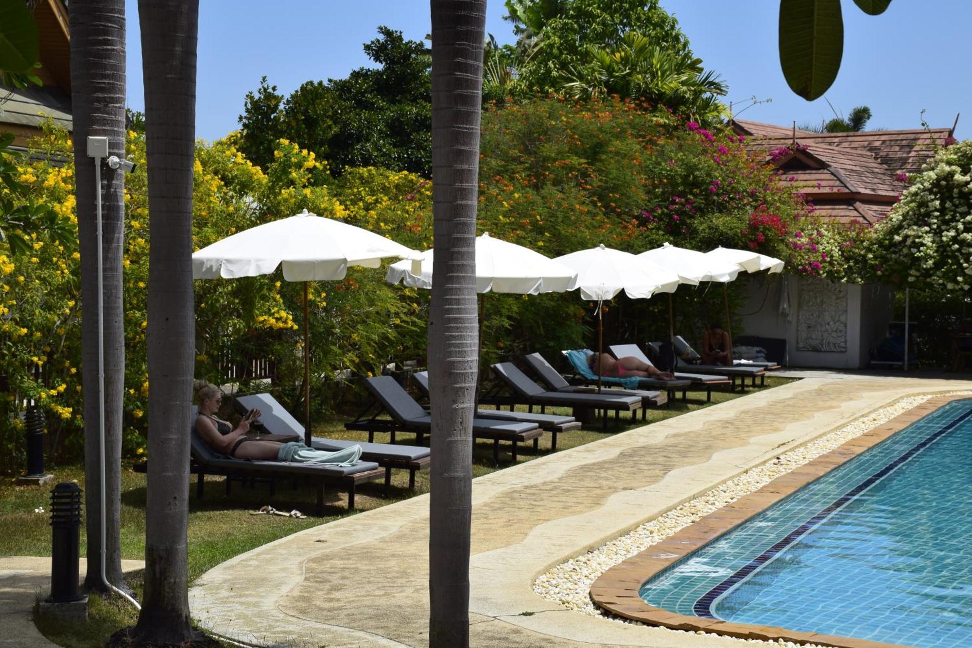Blue Beach Grand Resort And Spa In Chalong Phuket By Dayuu Ban Saiyuan Buitenkant foto