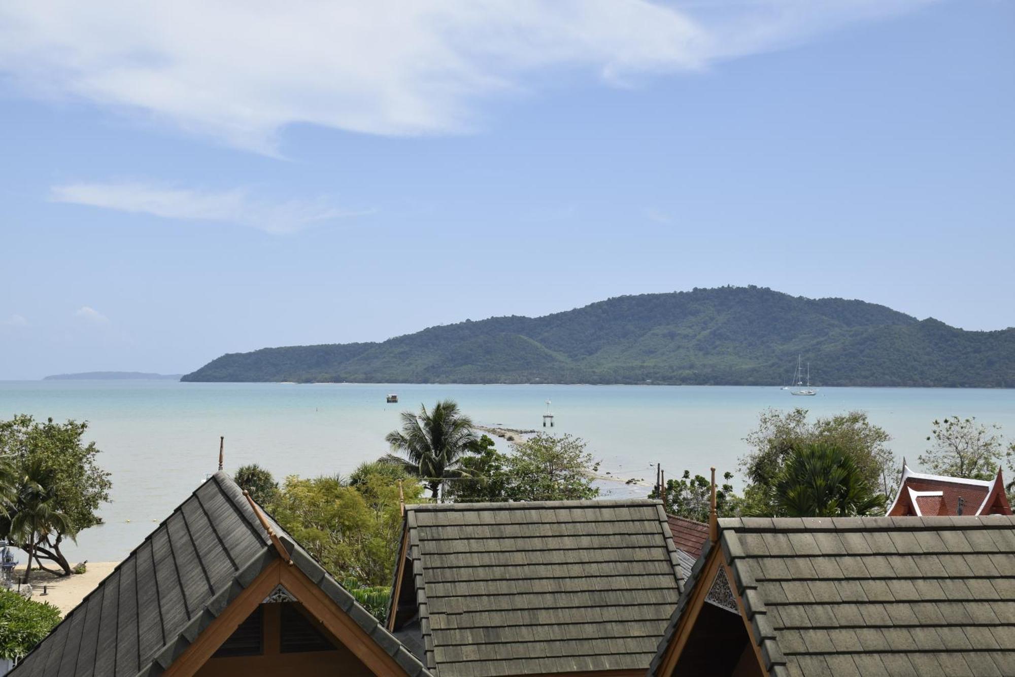 Blue Beach Grand Resort And Spa In Chalong Phuket By Dayuu Ban Saiyuan Buitenkant foto