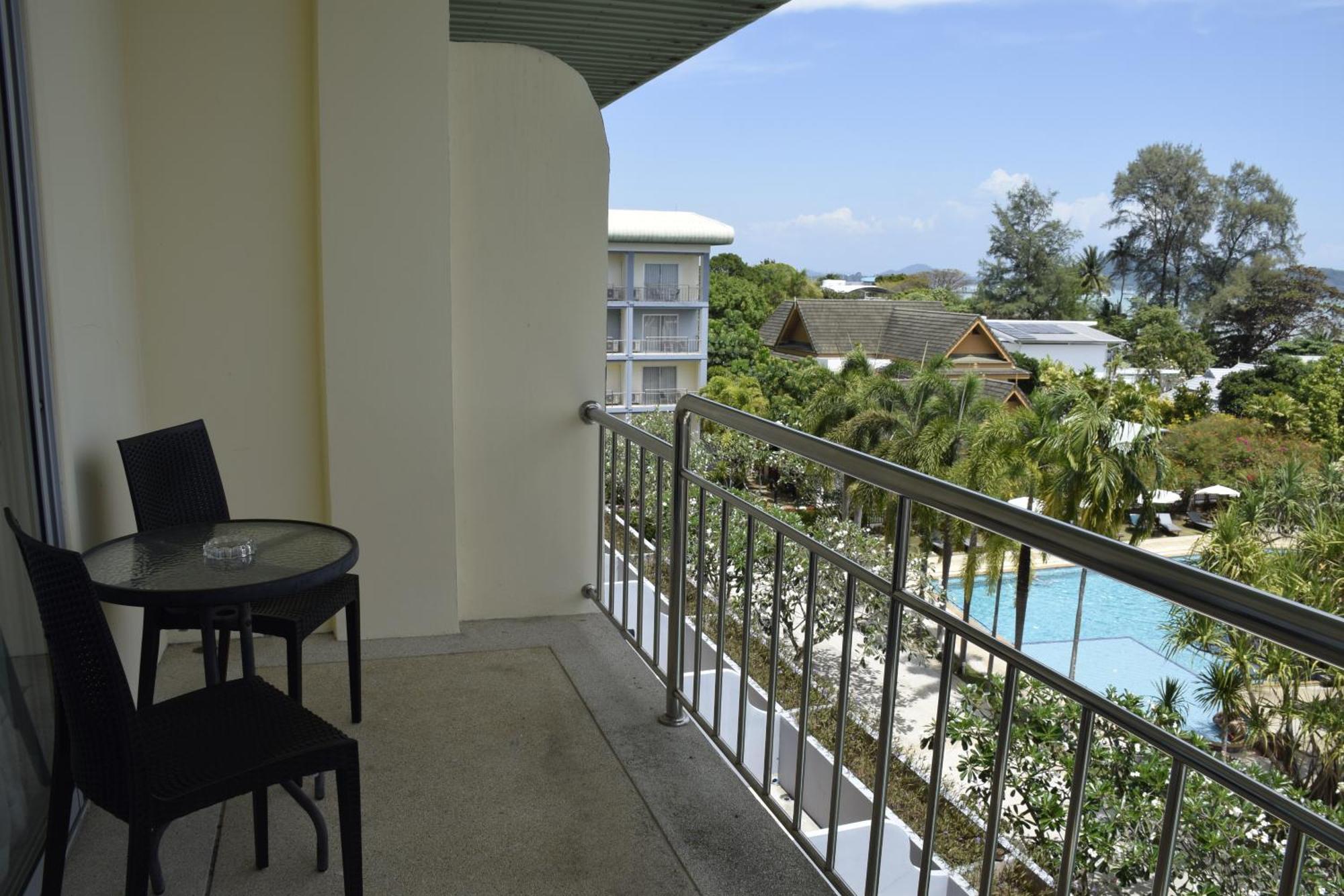 Blue Beach Grand Resort And Spa In Chalong Phuket By Dayuu Ban Saiyuan Buitenkant foto