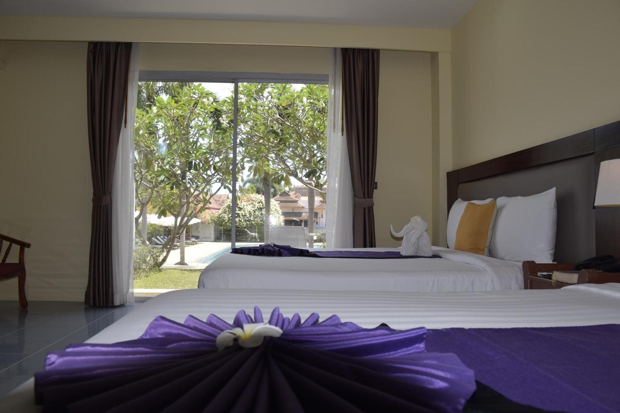 Blue Beach Grand Resort And Spa In Chalong Phuket By Dayuu Ban Saiyuan Buitenkant foto