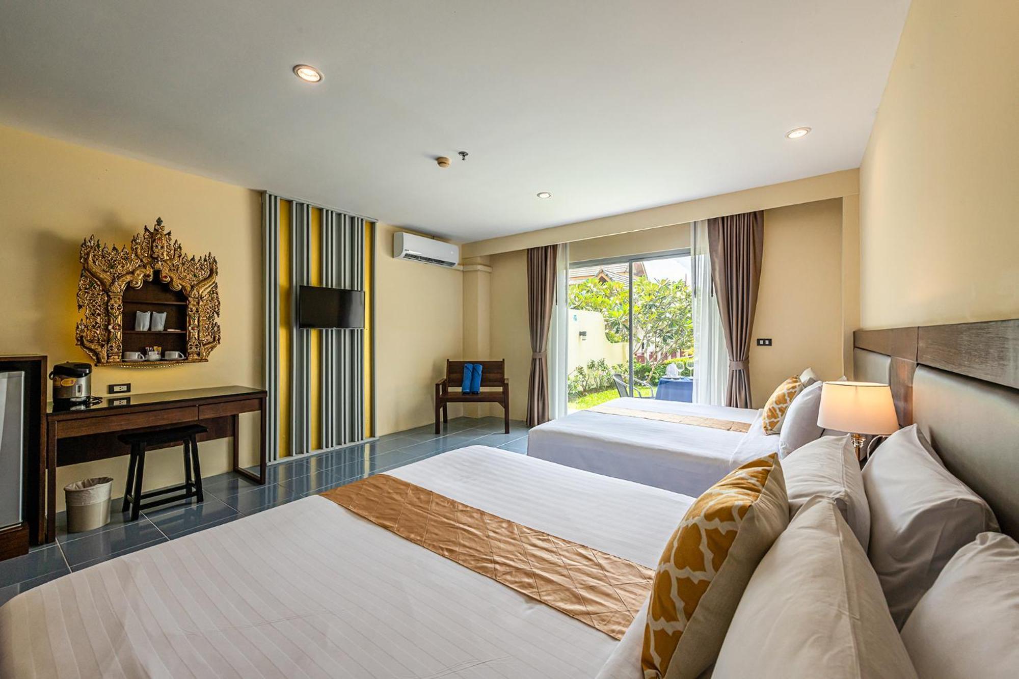 Blue Beach Grand Resort And Spa In Chalong Phuket By Dayuu Ban Saiyuan Buitenkant foto